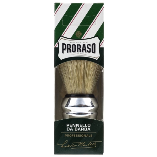 Pędzel do golenia Proraso z jasnozłotą szczeciną i metalizowaną plastikową podstawą w zielono-białym opakowaniu z logo Proraso i napisami 'PENNELLO DA BARBA' oraz 'PROFESSIONALE'. Zdjęcie frontalne.