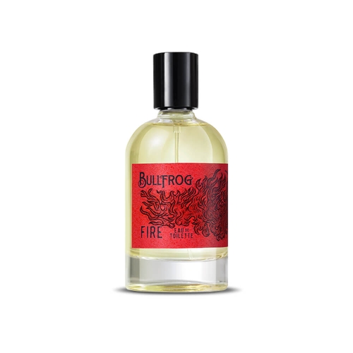 Butelka wód toaletowych Bullfrog Fire o pojemności 100 ml, z okrągłą, przezroczystą szkliwą oraz czarną zakrętką. Etykieta w kolorze czerwonym z czarnym napisem BULLFROG FIRE i graficznym wzorem ognia. Produkt stoi prosto na jasnym tle.
