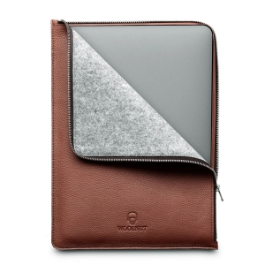 Woolnut Lederhülle „Leather Folio“ für MacBook Pro 16 Zoll und MacBook Air 15 Zoll – Cognac