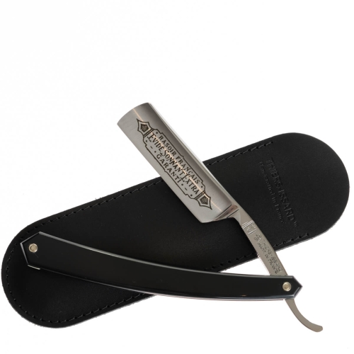 Brzytwa Thiers Issard Evide Sonnant Extra Black 6/8 z metalowym, polerowanym ostrzem i czarną plastikową rączką na eleganckim, czarnym etui skóropodobnym, widok z boku ukazujący detale cięcia i kształt brzytwy.