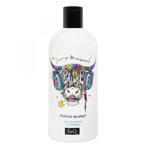 Biała butelka 300 ml żelu do mycia i szamponu z kolorową krową w słuchawkach i napisami „I am so Magical” oraz „MUUśisz się umyć!”. Okrągły kształt, czarna zakrętka, stoi na jednolitym tle.