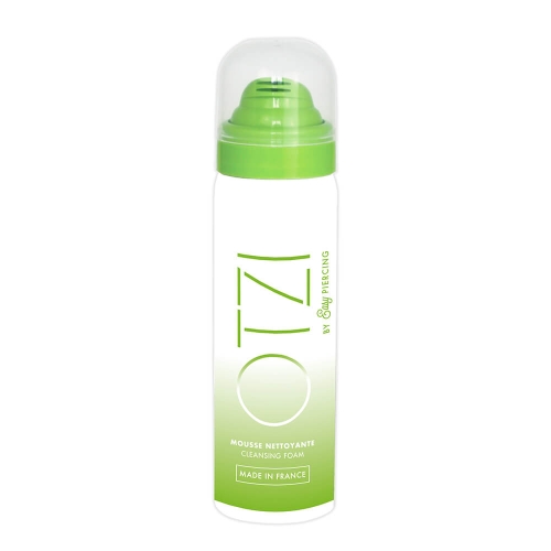 Pianka czyszcząca EasyPiercing 50 ml w przezroczystej butelce z białym zielonym gradientem, etykietą Mousse Nettoyante i logo. Butelka pionowa z zieloną nakrętką i dozownikiem, na białym tle.