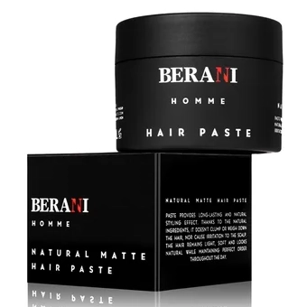 Matowa pasta do włosów Berani Homme, zapakowana w czarny słoik z czytelnym białym napisem HAIR PASTE. Produkt widoczny z przodu, w opakowaniu z bokiem słoika i pudełka. Prosty, elegancki design podkreśla naturalny charakter produktu.