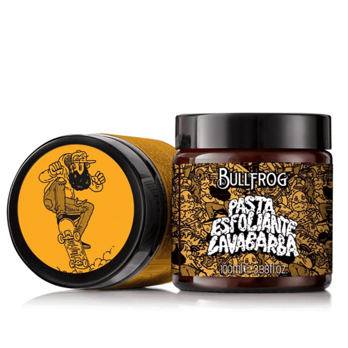 Peeling do brody Bullfrog Street Bro 100 ml w brązowym, szklanym słoiku z czarną nakrętką. Etykieta z postacią na deskorolce na pomarańczowym tle i napisem Pasta Esfoliante Lavabarba, słoik na białym tle.