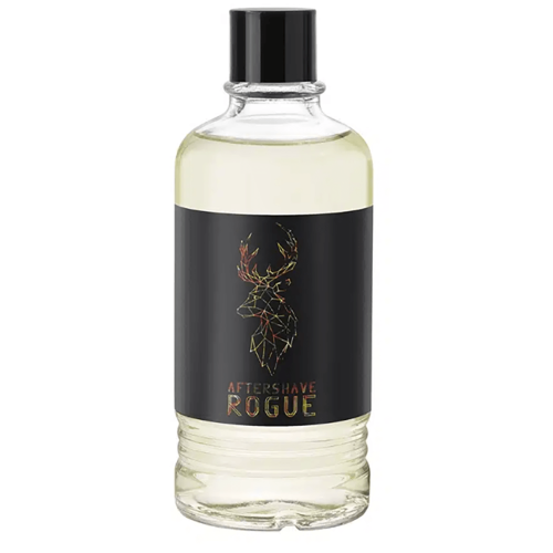Aftershave w butelce o pojemności 400 ml, z przezroczystego szkła. Zawiera logo z geometrycznym motywem jelenia na czarnym tle oraz napisem AFTERSHAVE ROGUE. Kąt ujęcia frontalny, produkt ustawiony pionowo. Przezroczysty płyn widoczny w środku.