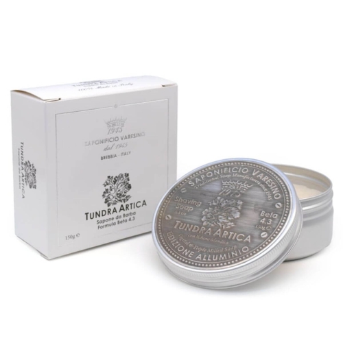 Mydło do golenia Saponificio Varesino Tundra Artica 150 g w metalowym opakowaniu. Zdjęcie frontalne z otwartą pokrywką, ukazujące kremową konsystencję i grawerowane logo na minimalistycznym, białym tle.