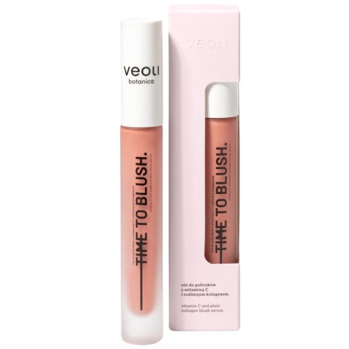 Róż do policzków 10 ml w odcieniu brudnego różu z białą nakrętką. Na opakowaniu napis „TIME TO BLUSH.” Produkt stoi pionowo obok różowego pudełka na neutralnym tle podkreślającym detale.