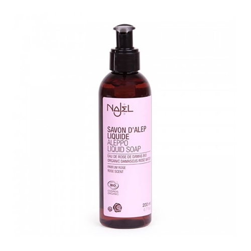 Mydło w płynie Najel z Aleppo 200 ml w ciemnej, szklanej butelce z pompką. Etykieta jasnoróżowa z napisem Savon d'Alep Liquide i Organic Damascus Rose Water na jasnym tle.