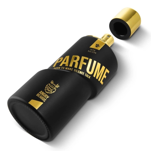 Czarny flakon perfum Angry Beards Jack Saloon 100 ml z złotymi napisami, lekko pochylony. Kork i atomizer widoczne. Etykieta z logo i hasłem BORN TO MAKE SILENCE TALK na białym tle.
