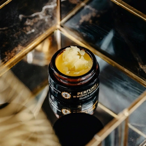 miodowa-mydlarnia-perfumy-w-wosku-slodkie-pomidory-3.jpg