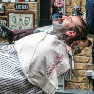 Das luxuriöse Rasierhandtuch von Captain Fawcett